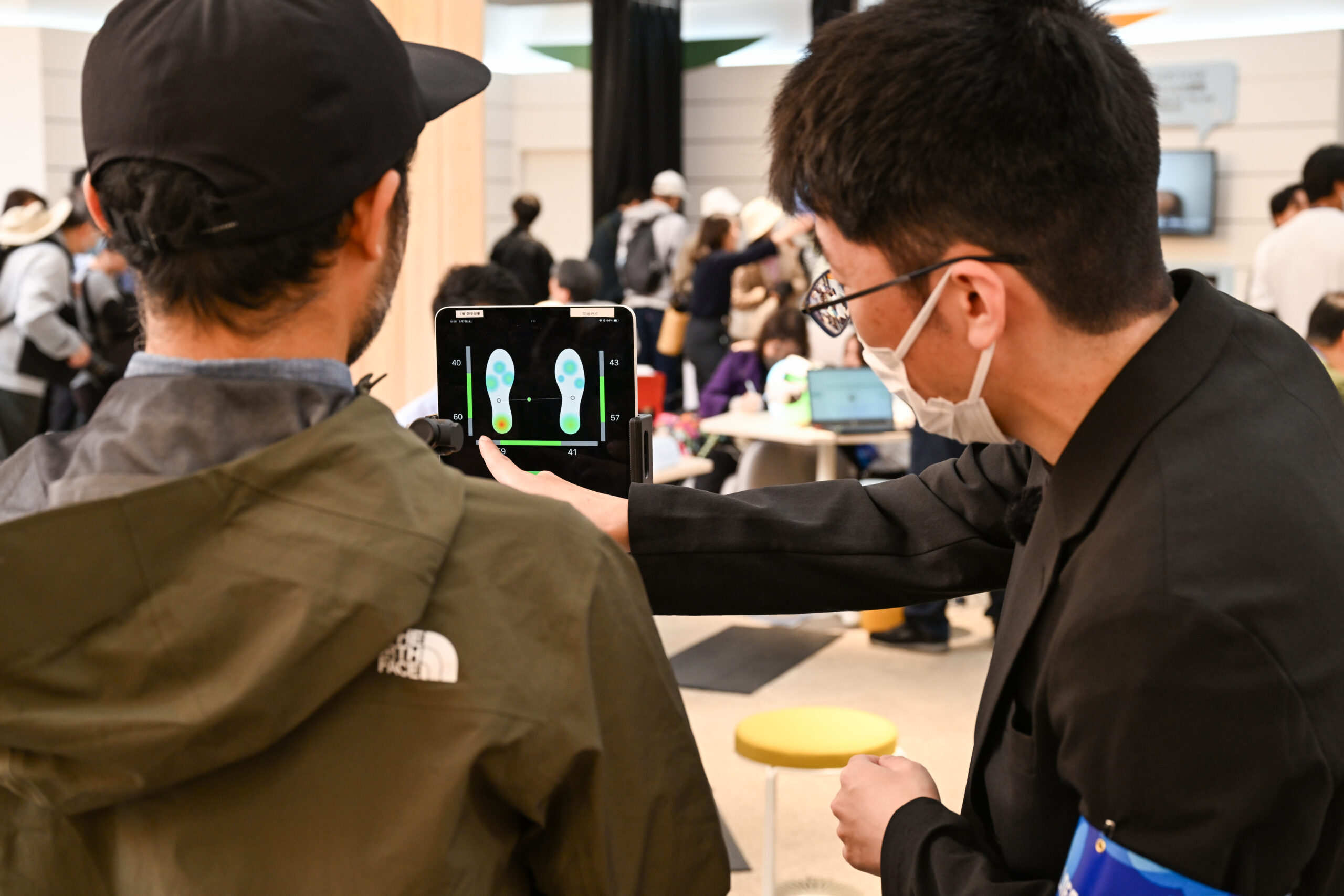 誘電センサインソール（靴底の中敷きプロダクト）を活用した ヘルスケア業界向けサービス開発プロジェクト