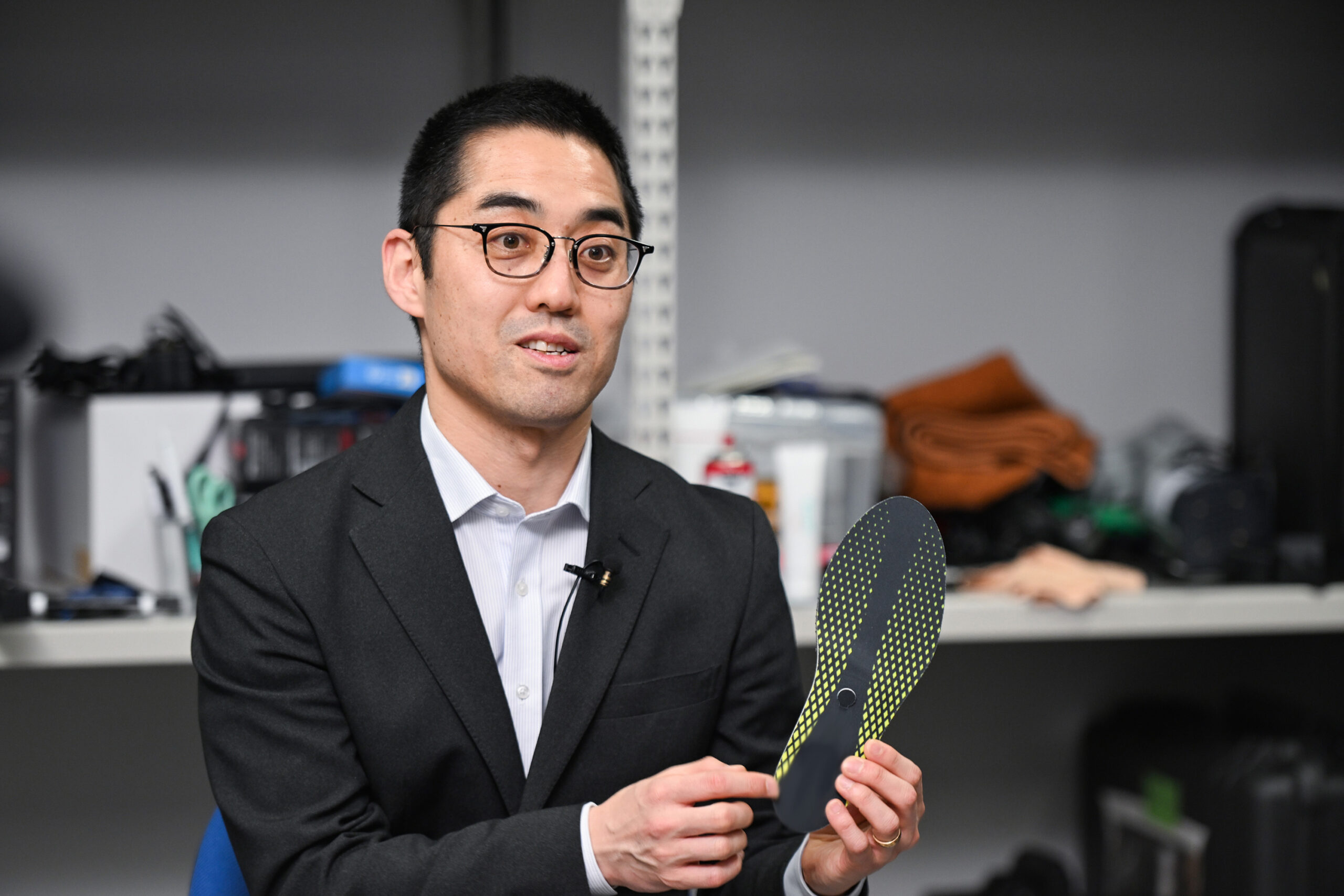 誘電センサインソール（靴底の中敷きプロダクト）を活用した ヘルスケア業界向けサービス開発プロジェクト