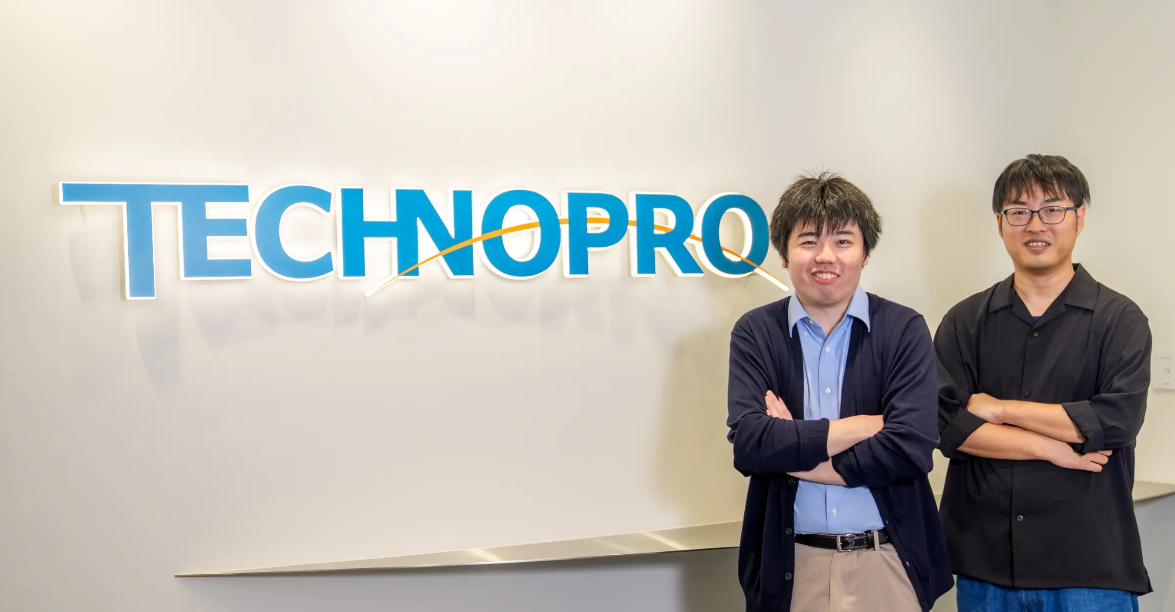 同じ職場の先輩×後輩 研究の現場で育まれる成長と挑戦